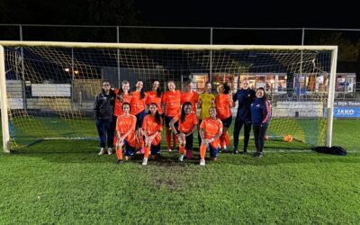 Pro Talents voetbalselectie meiden Praktijkonderwijs winnen hun eerste wedstrijd van het seizoen met 2-1 van Parkhout MO20